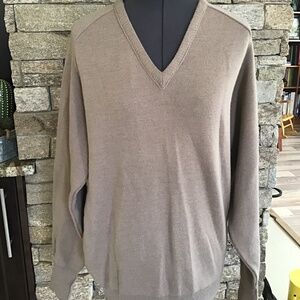 Men’s crew neck sweater